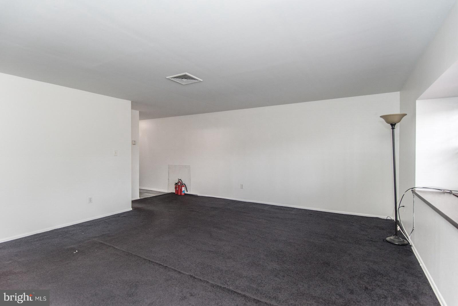 MAYFAIR - Commercial Sale