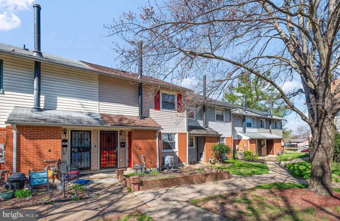 GLASSMANOR - Residential Lease