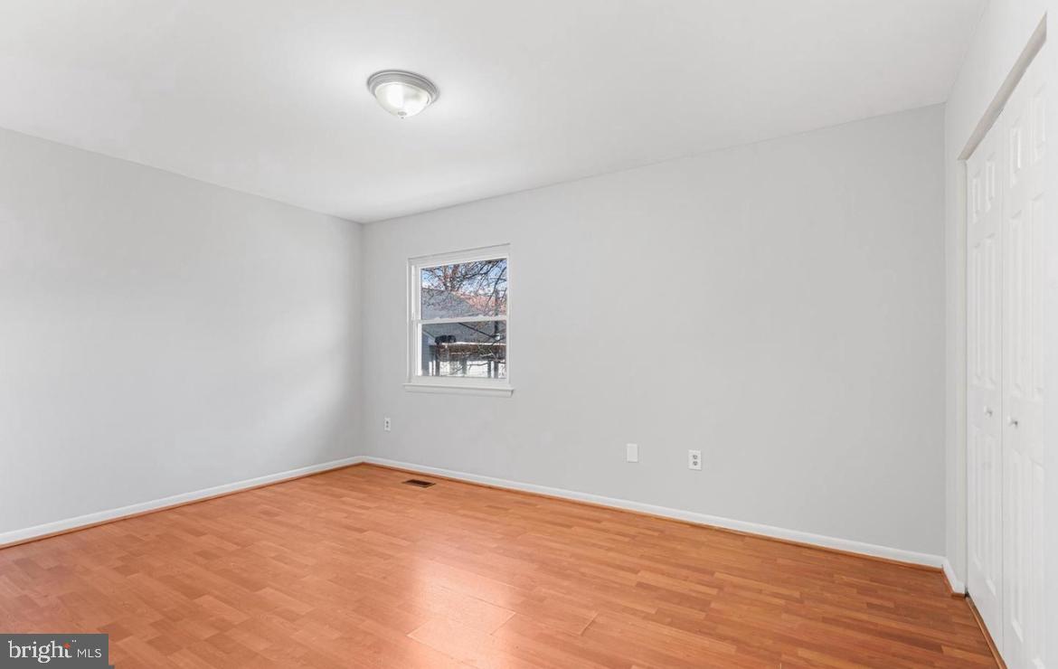 GLASSMANOR - Residential Lease