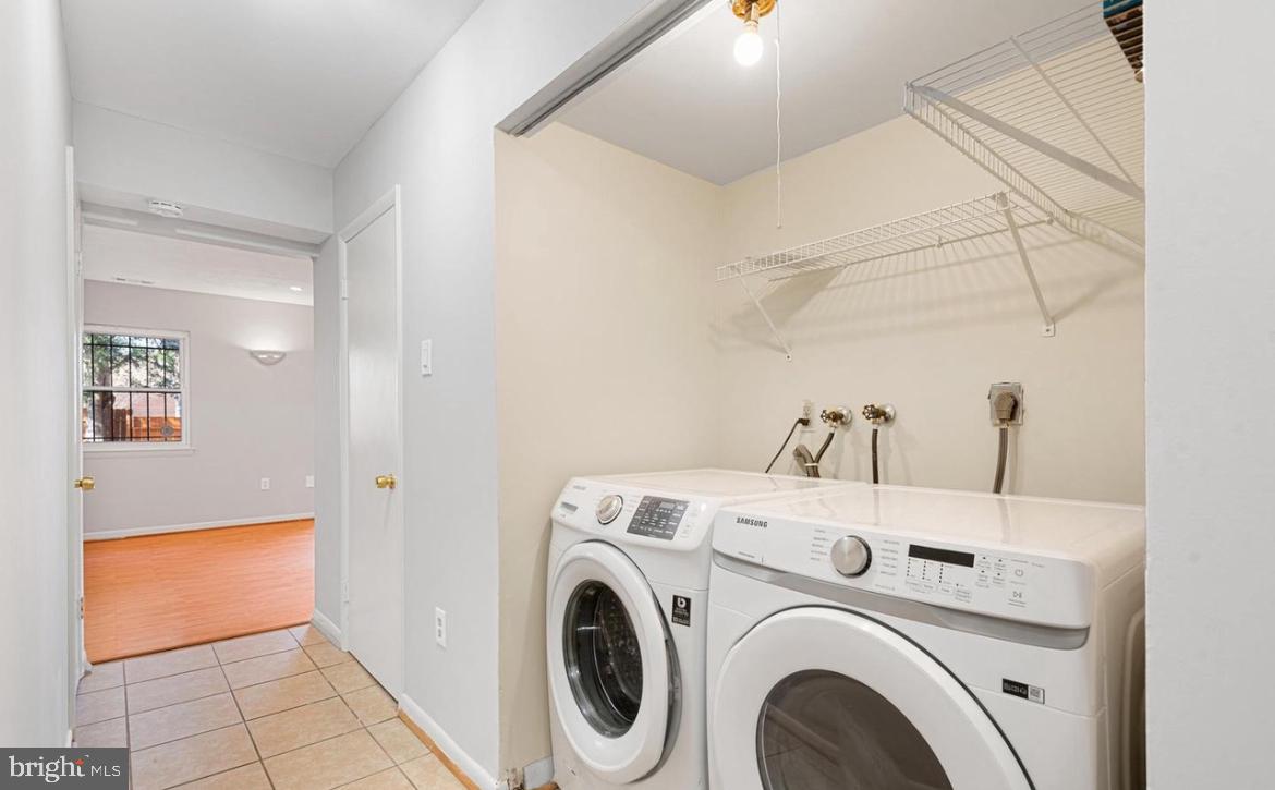 GLASSMANOR - Residential Lease