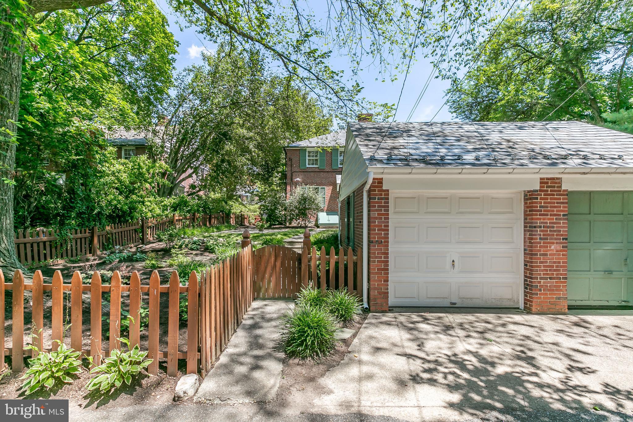 GREATER HOMELAND HISTORIC DISTRICT - Residential