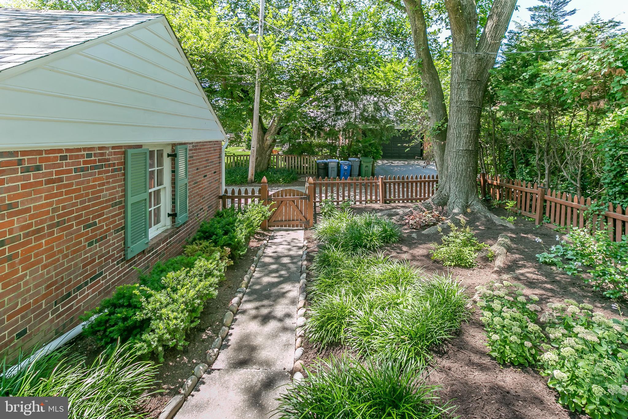 GREATER HOMELAND HISTORIC DISTRICT - Residential