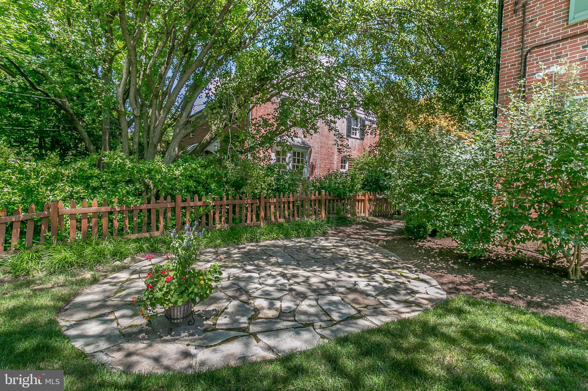 GREATER HOMELAND HISTORIC DISTRICT - Residential