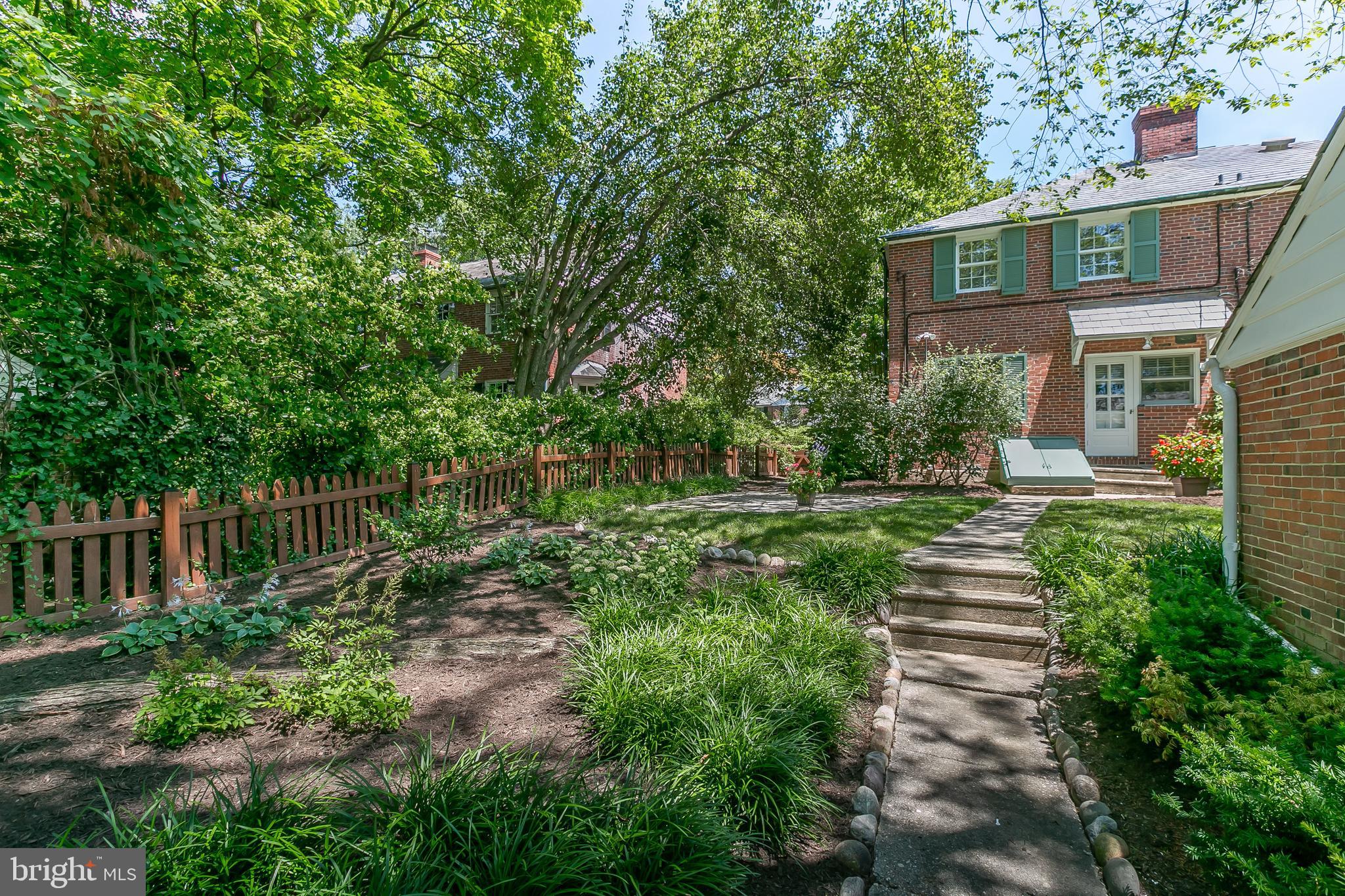 GREATER HOMELAND HISTORIC DISTRICT - Residential