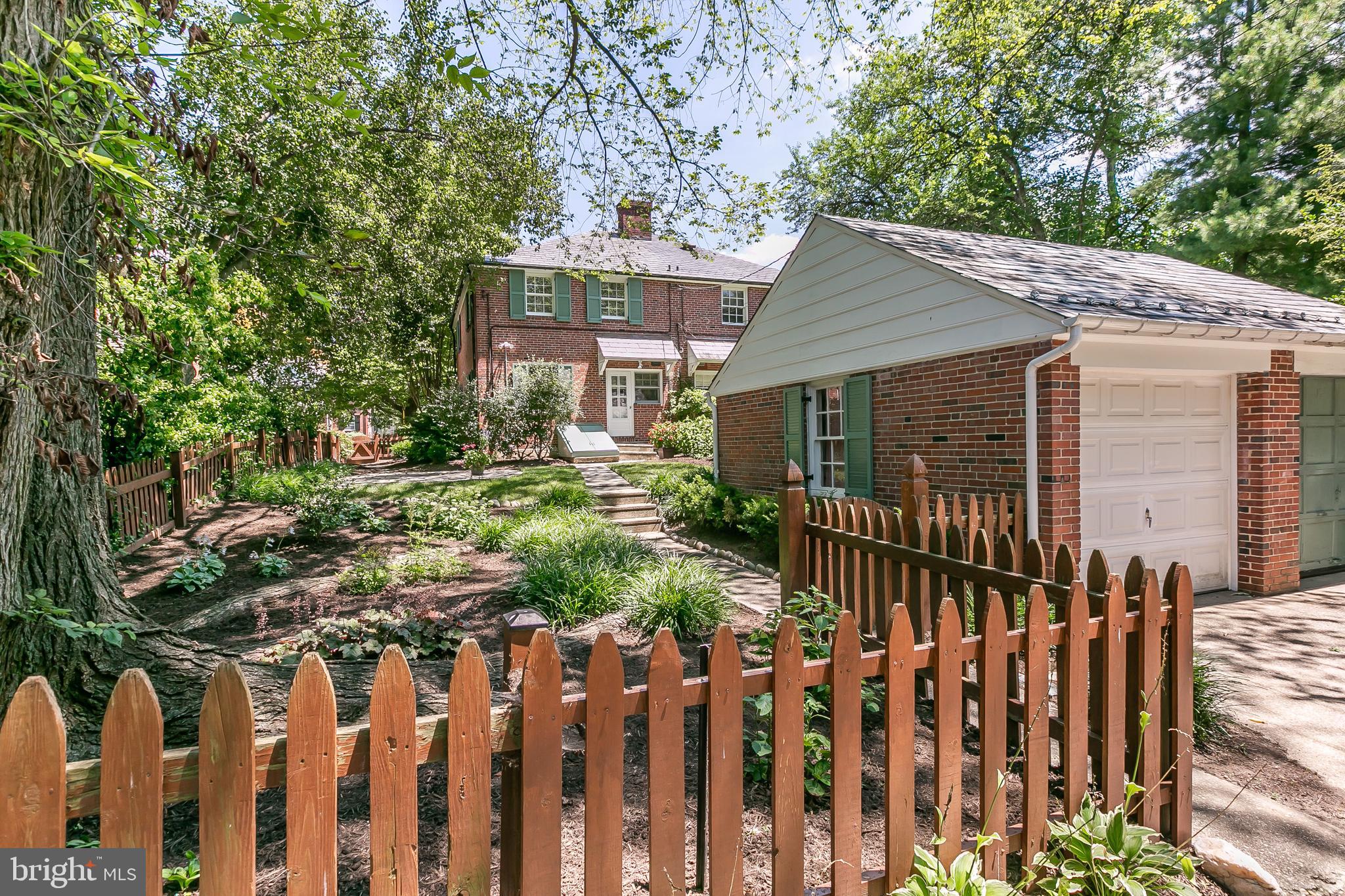 GREATER HOMELAND HISTORIC DISTRICT - Residential