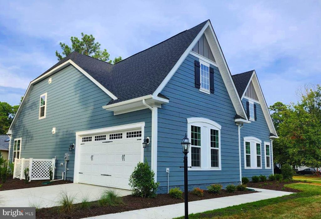 Photo of 11568 Beacon Hill Court, ISSUE, MD 20645 (MLS # MDCH2047324)