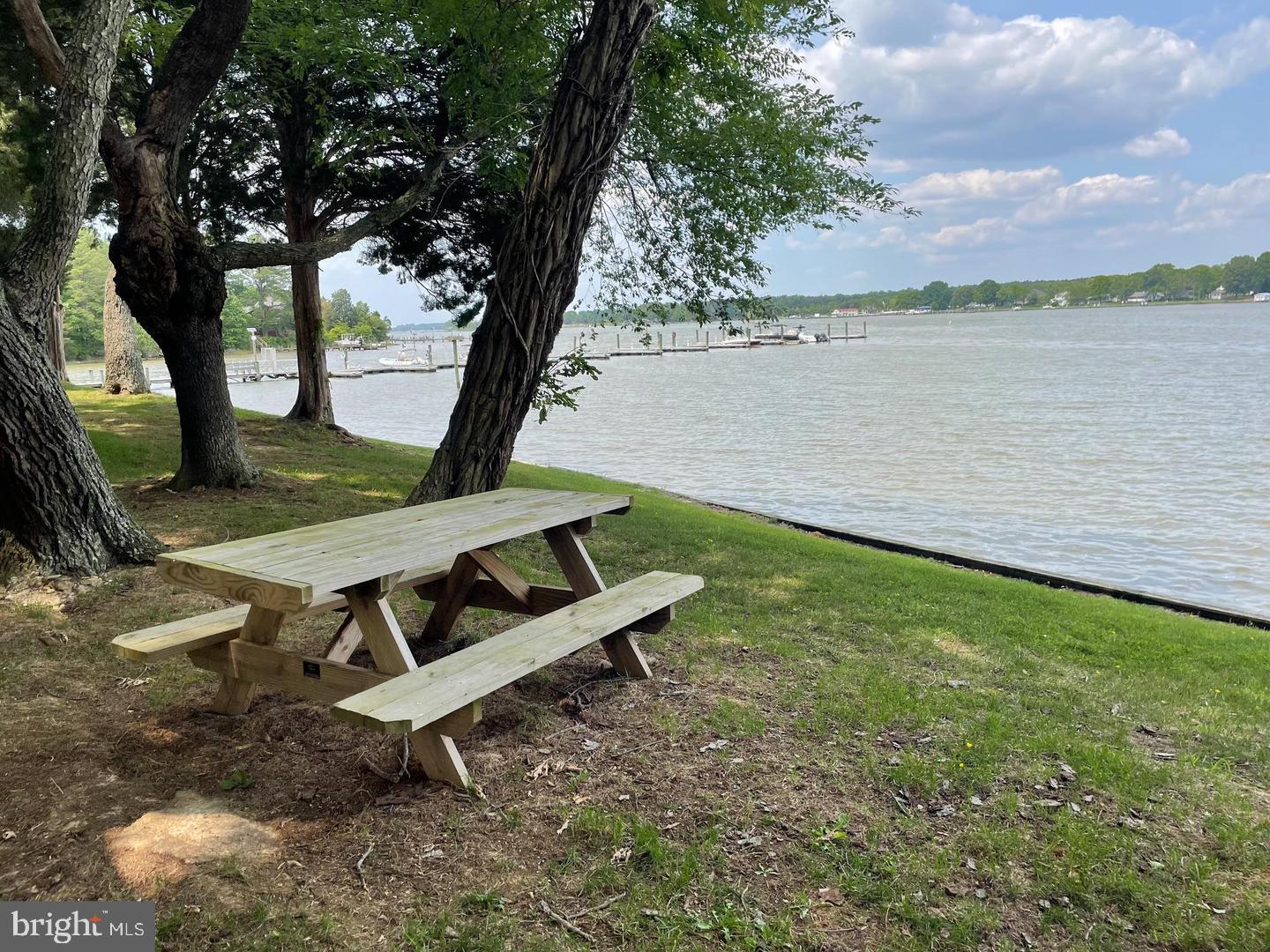 SWAN POINT - Residential