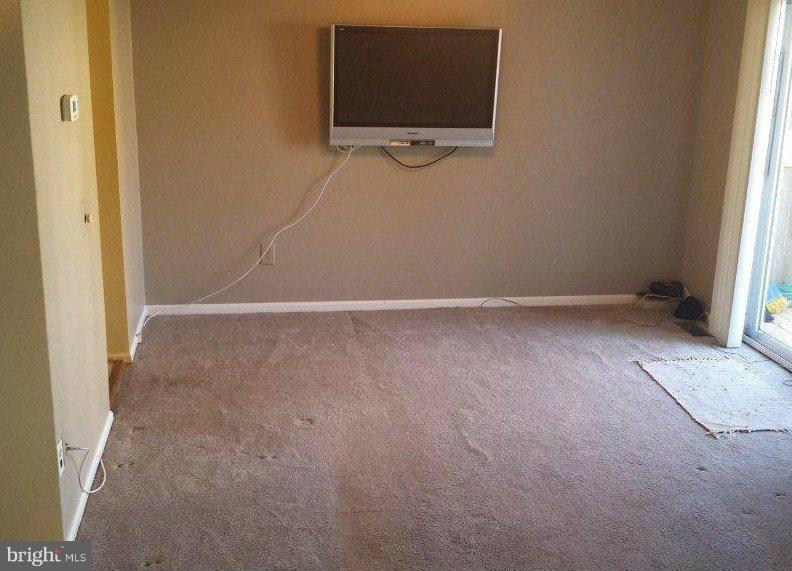 FRANKLIN FARM - Residential Lease