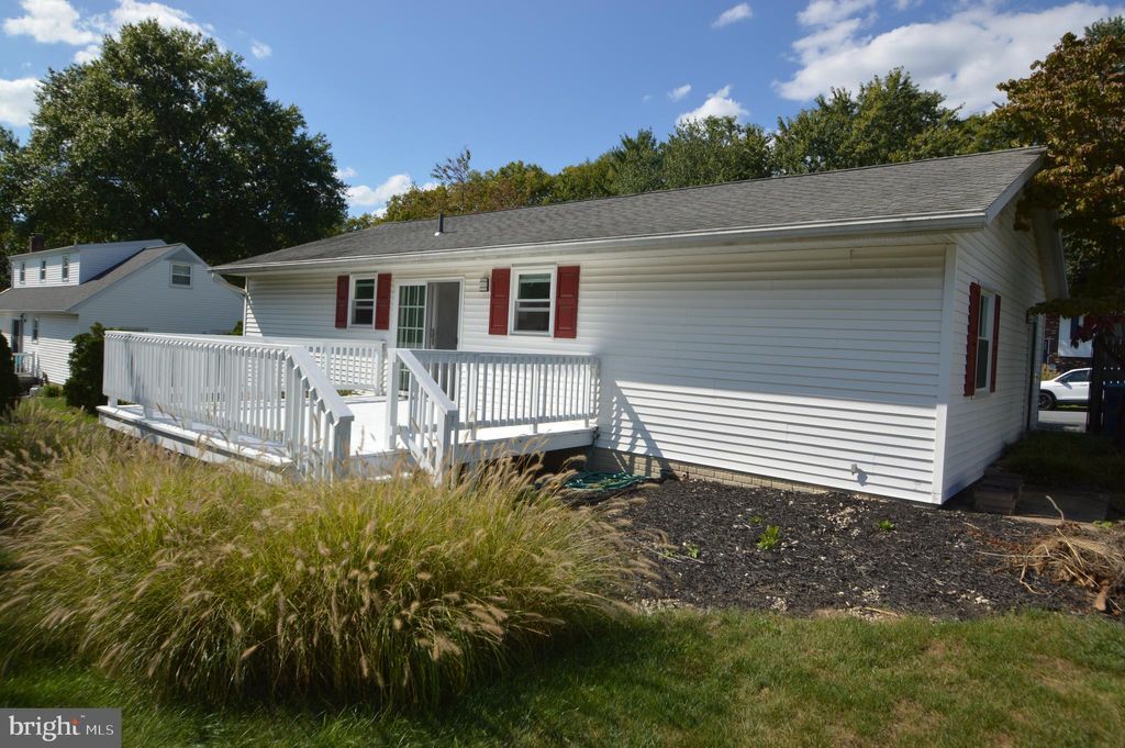 Photo of 373 Primrose Lane, MOUNTVILLE, PA 17554 (MLS # PALA2076140)