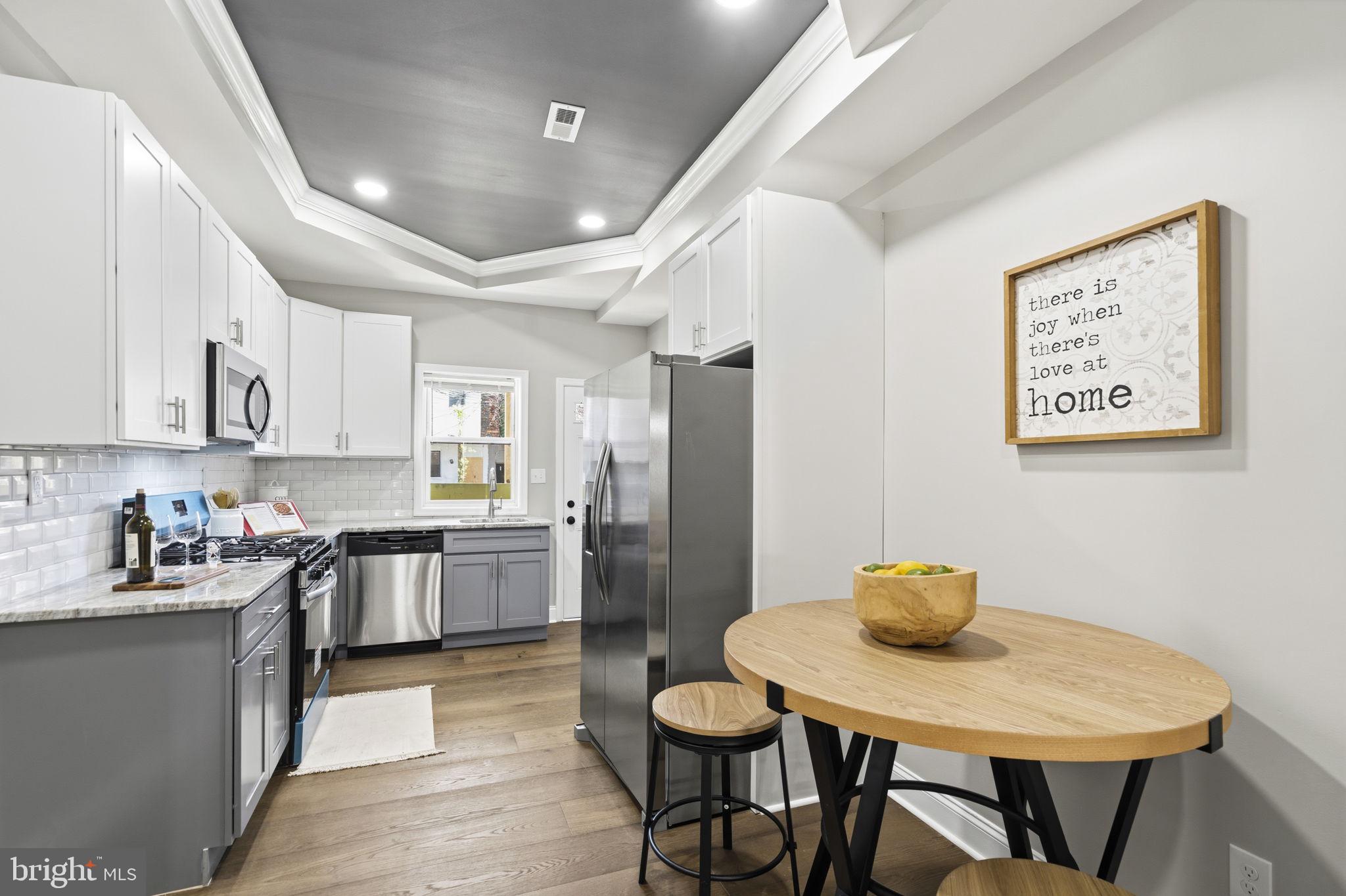 EASTERWOOD - Residential