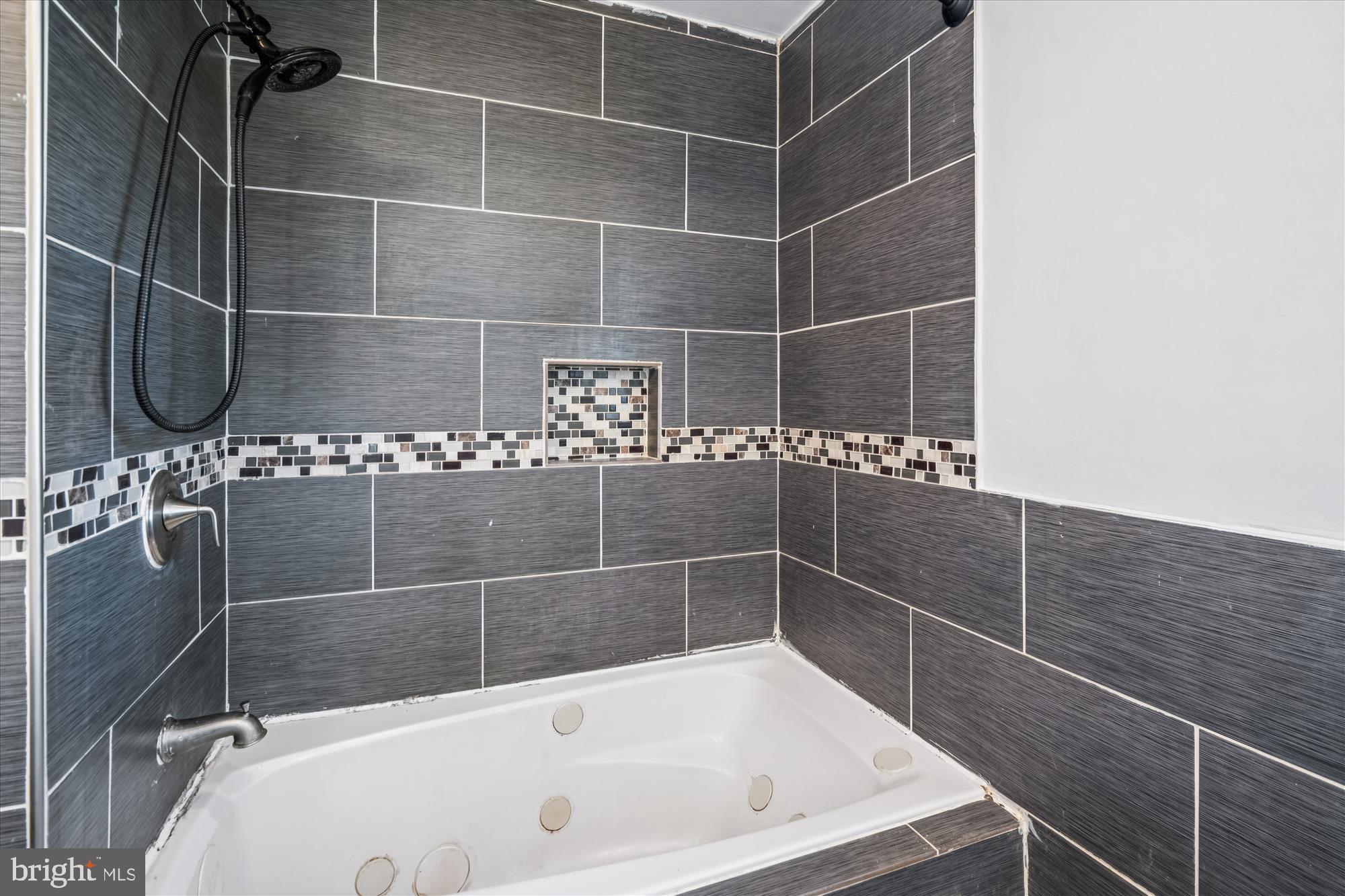 GREEN MEADOWS - Residential