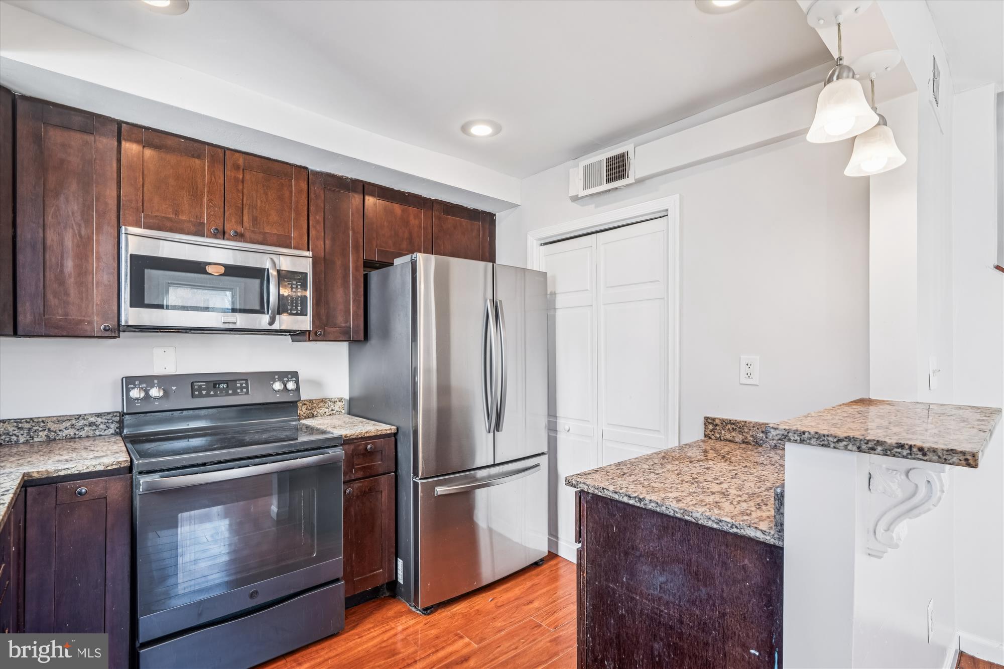 GREEN MEADOWS - Residential