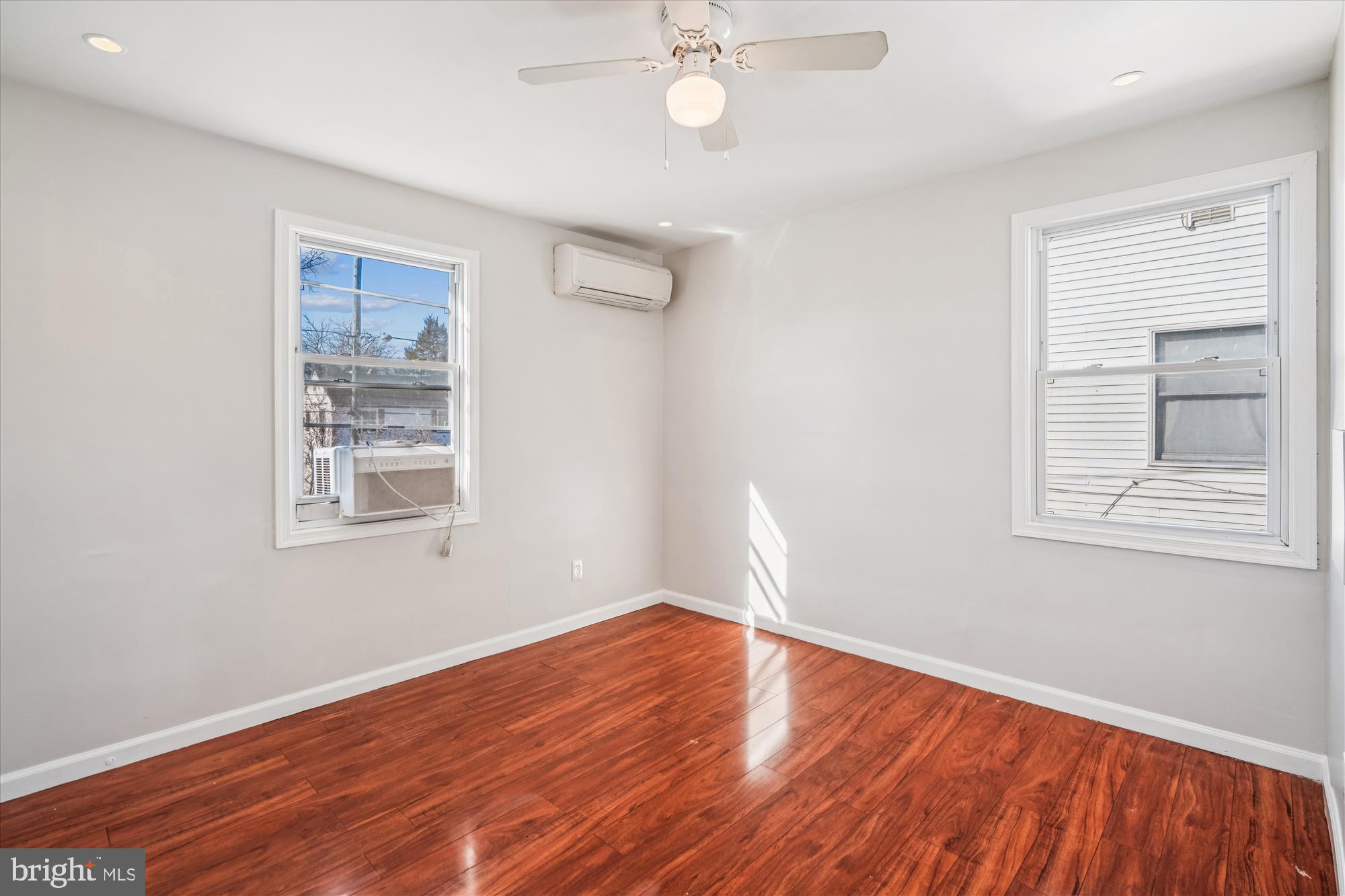 GREEN MEADOWS - Residential