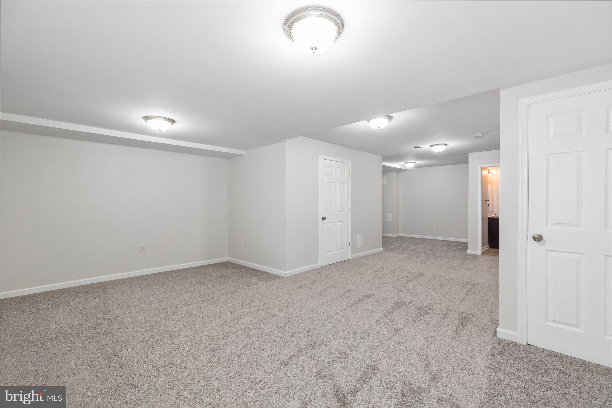 OAK SPRINGS - Residential Lease