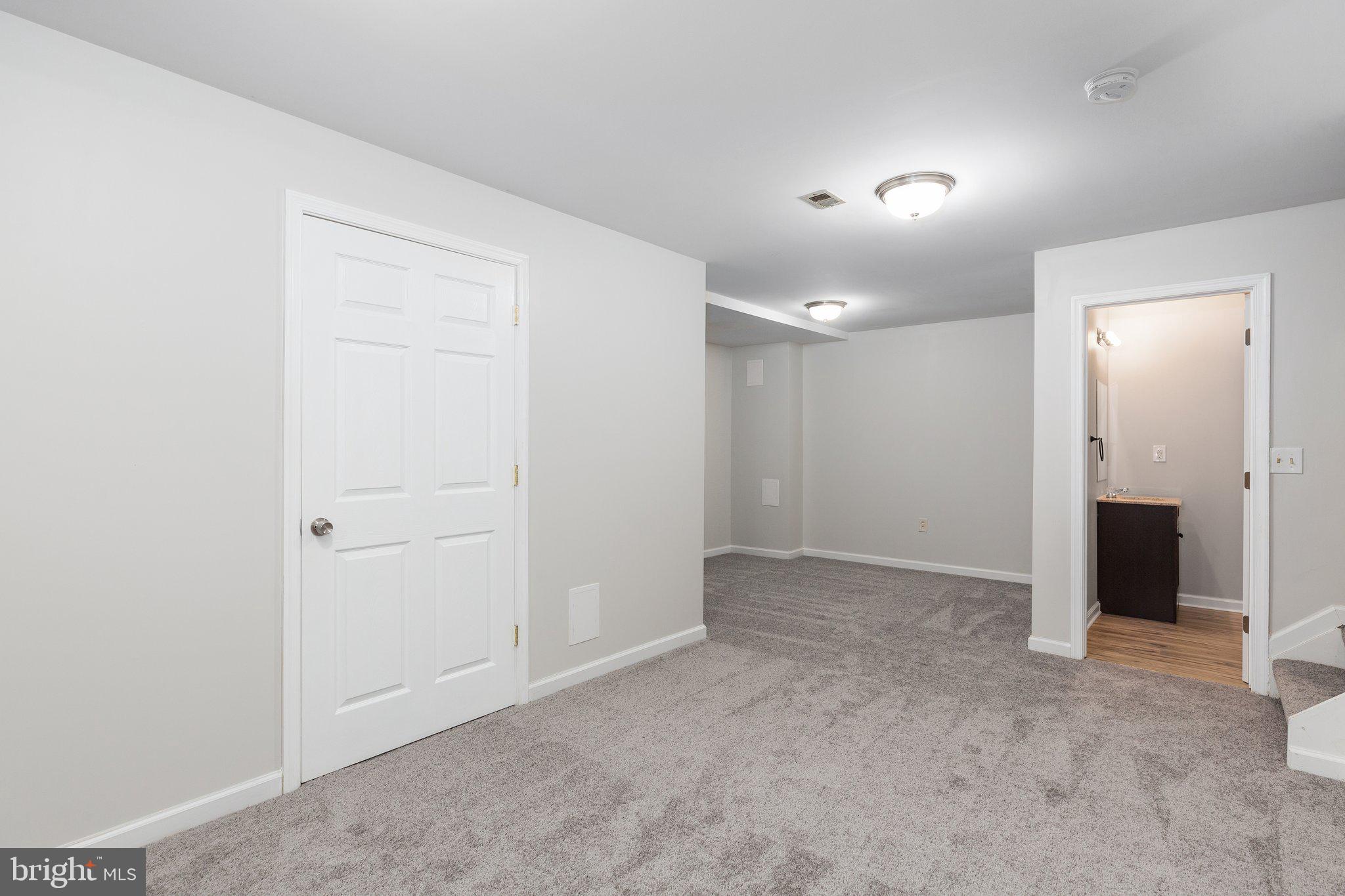 OAK SPRINGS - Residential Lease