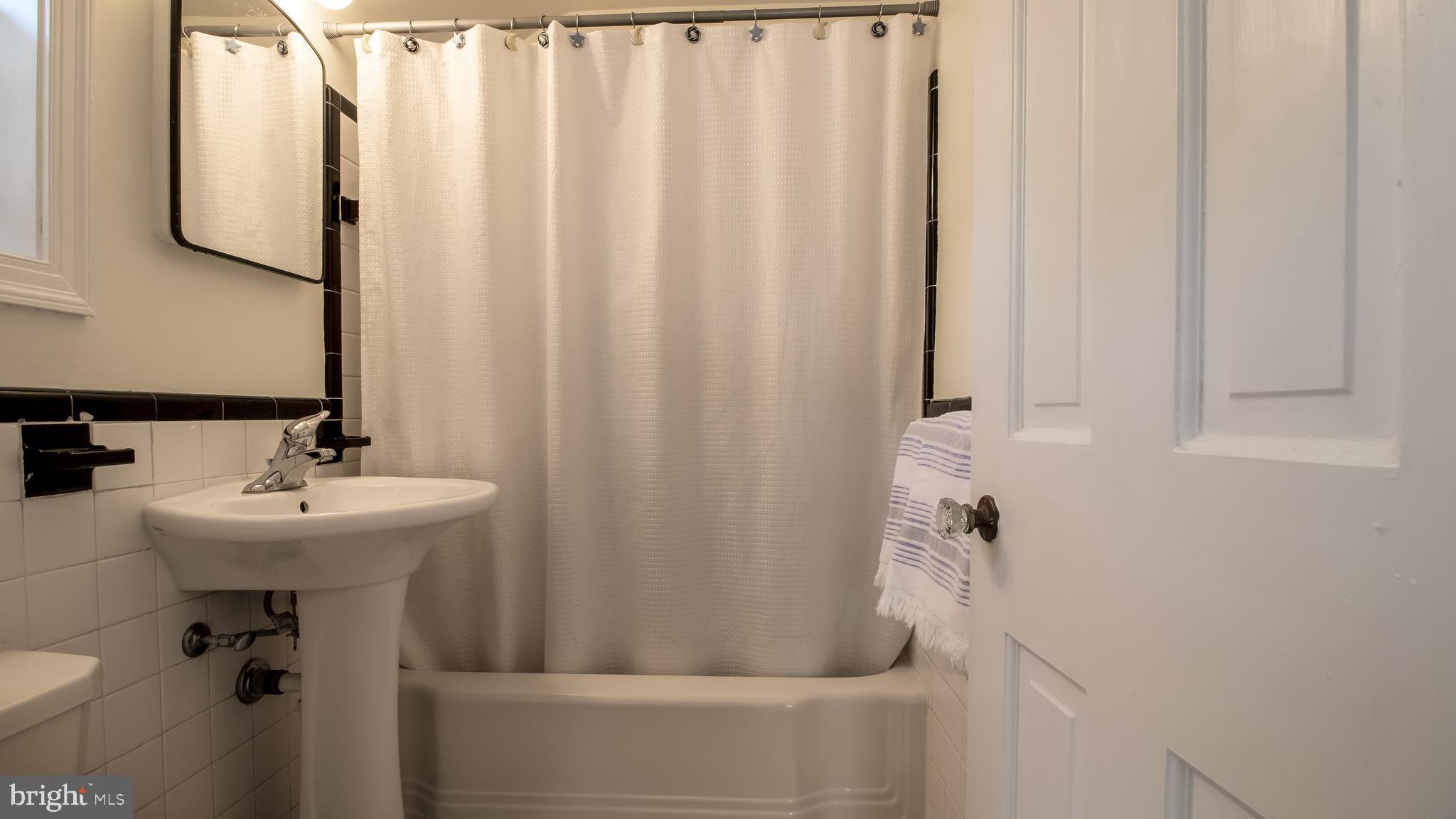 ARLINGTON FOREST - Residential