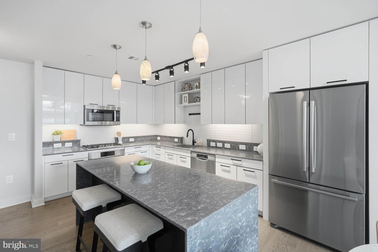 NAVY YARD - Residential