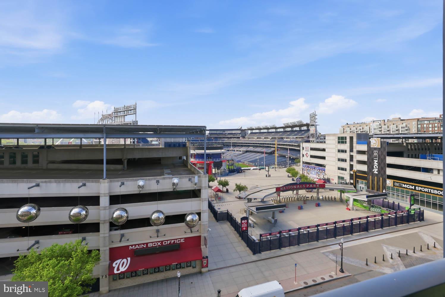 NAVY YARD - Residential