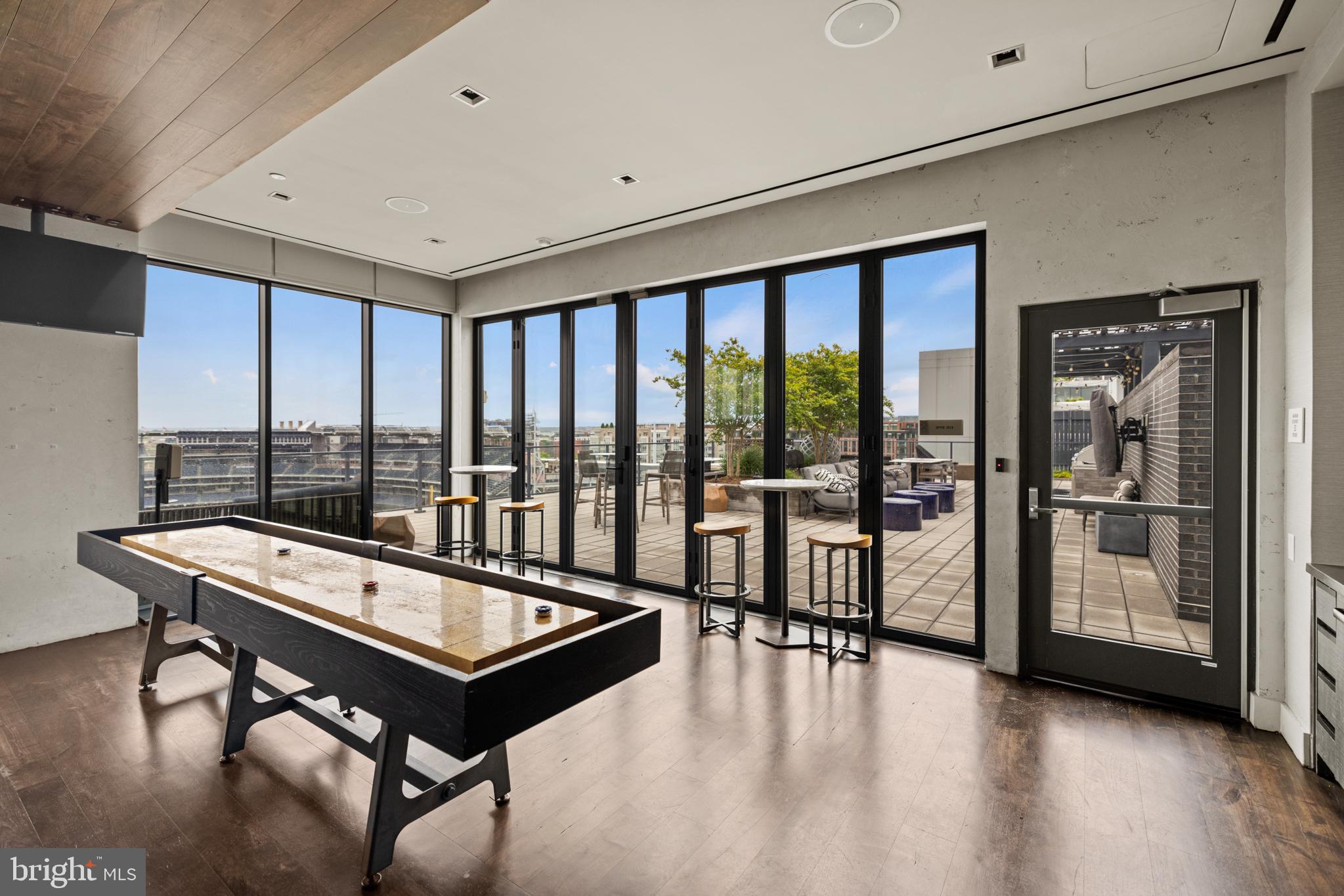 NAVY YARD - Residential