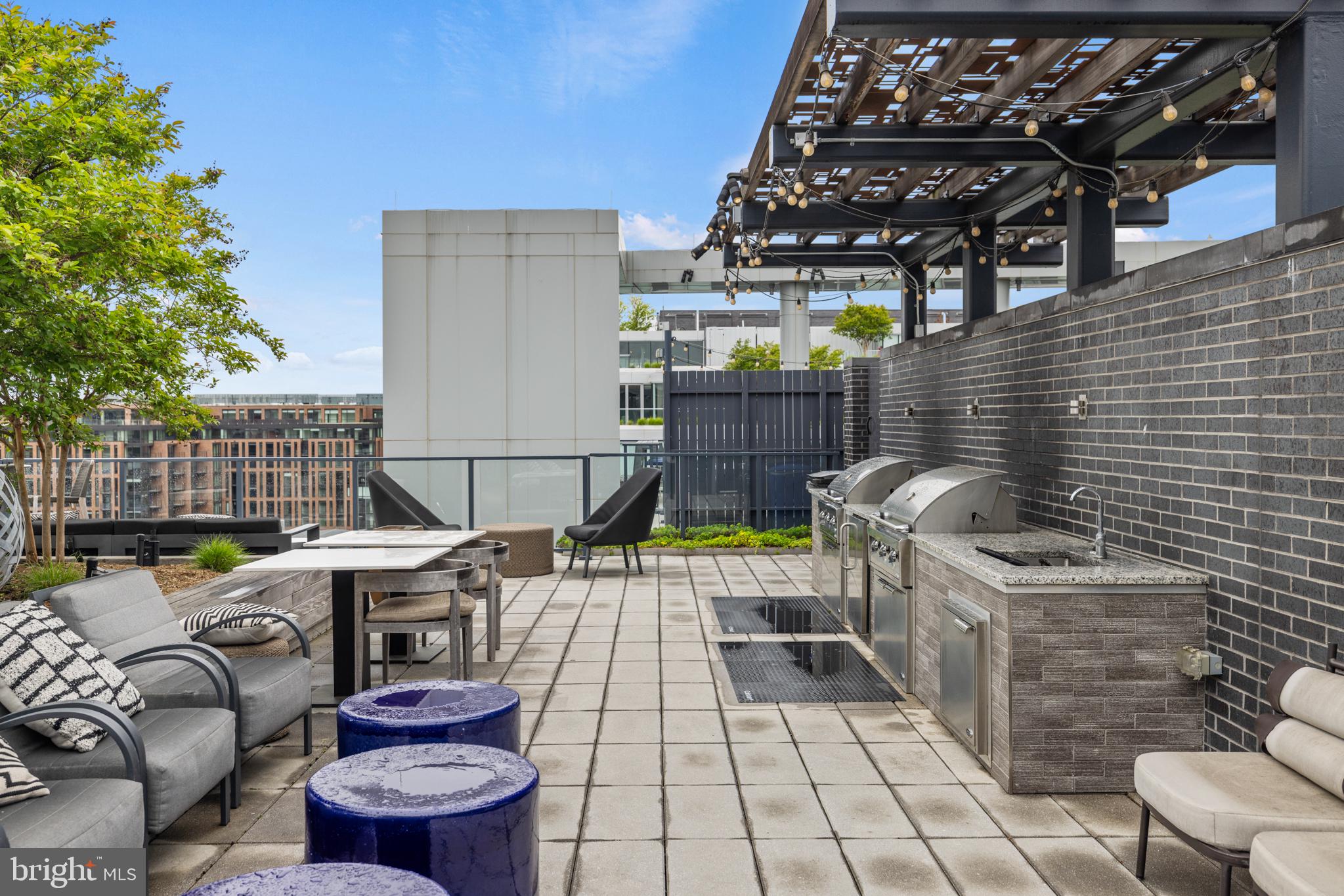 NAVY YARD - Residential