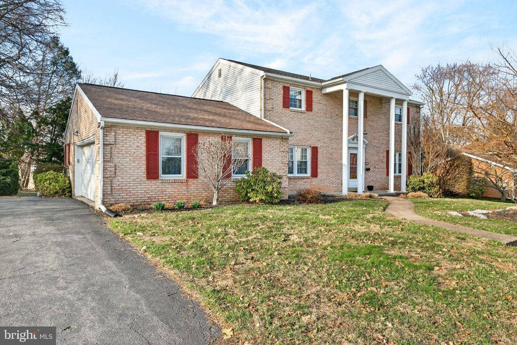 Photo of 301 E Elmwood Ave, MECHANICSBURG, PA 17055 (MLS # PACB2051254)