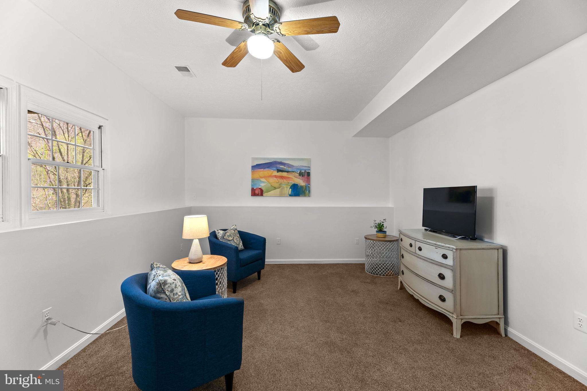 OAK WEST - Residential