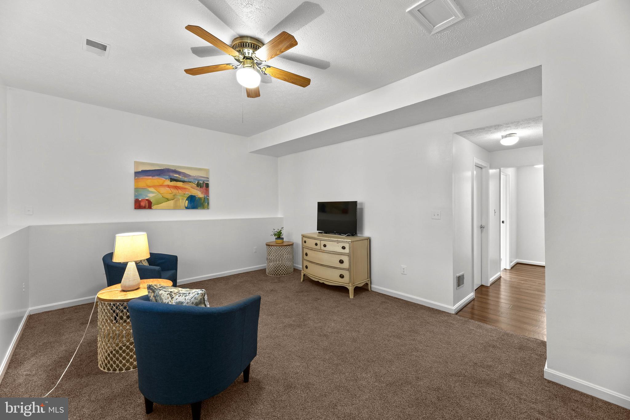 OAK WEST - Residential