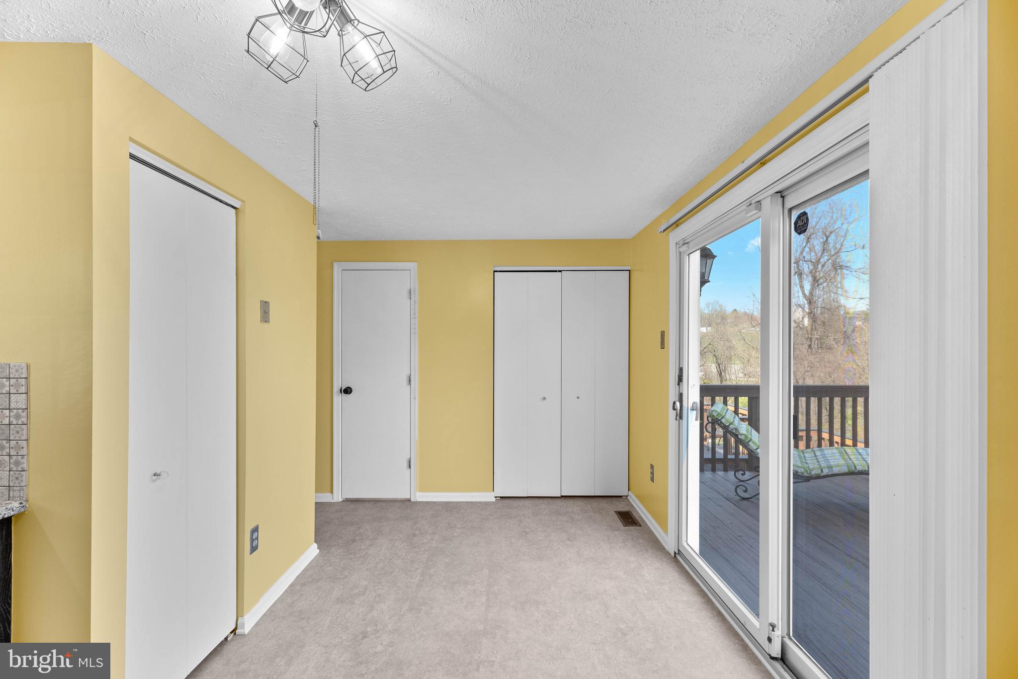 OAK WEST - Residential