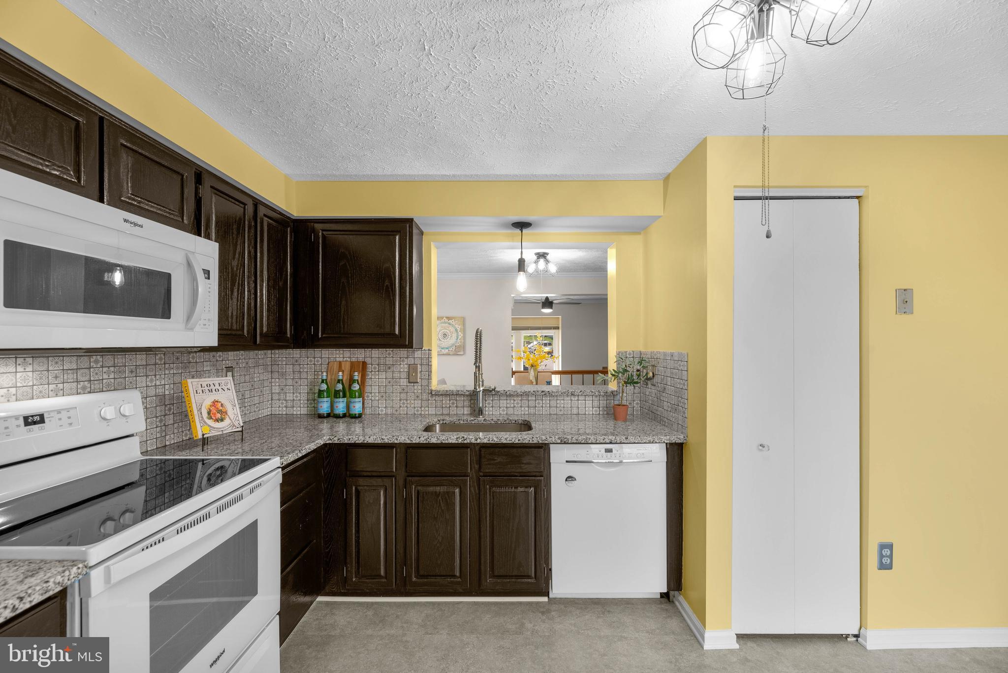 OAK WEST - Residential