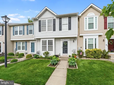 MLS: NJCD2118012
