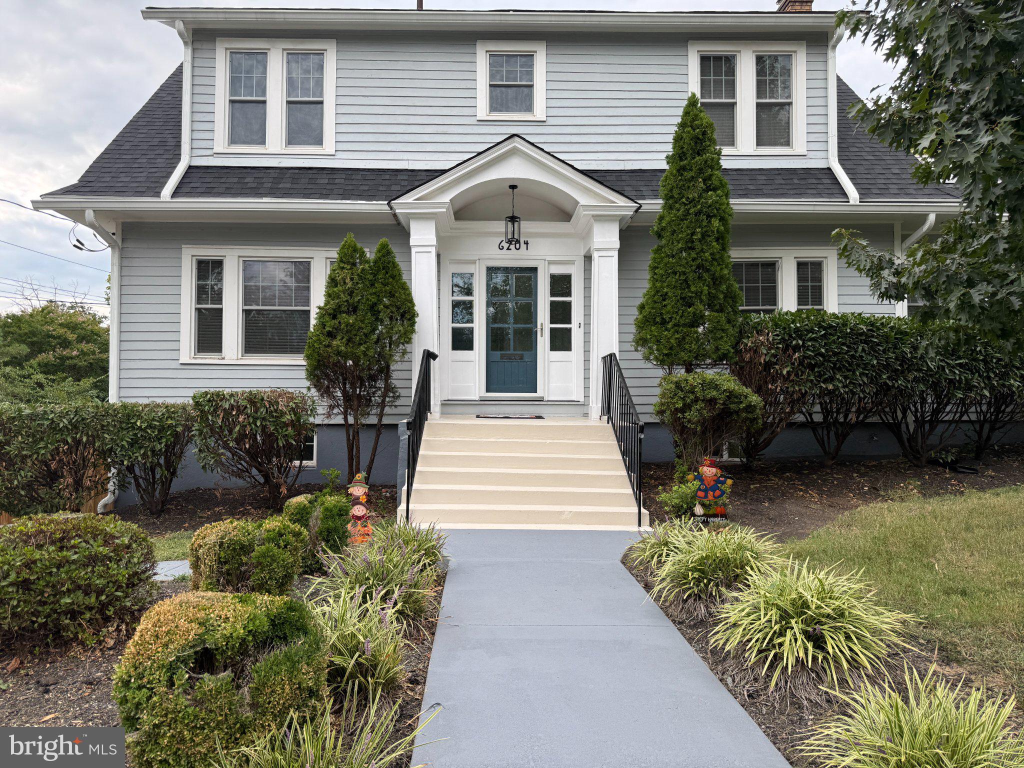 6204 LOMBARD