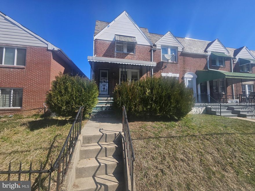 Multiple Offers in.  H&B dues Tuesday 4.22.25 at noon.  Please assure all fields in the MAR and Bank Addendum are completed. If an LLC please provide articles of incorporation. 
Navy Federal Credit Union Foreclosure for sale.  This end unit sits with close proximity to many things.  
Hardwood flooring in main level living and dining room with rear kitchen and access to rear deck.  The upper level has hardwood flooring, three bedrooms and one full bath.  The lower level keeps your boiler and laundry as well as a flush and access to the rear driveway and garage.  Open to all bidders now.  Documents loaded in the listing for Bank Addendum.  Please use standard MAR contract.  “NAVY FEDERAL CREDIT UNION” will be the seller on the contract.  Please provide as one PDF, lender/POFs included.  Please fill out the Bank Addendum in it's entirety.  I cannot submit unless all fields are completed.