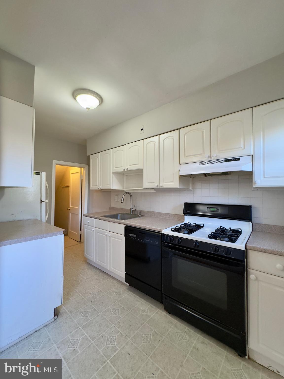 GLENHAM - BELFORD - Residential Lease