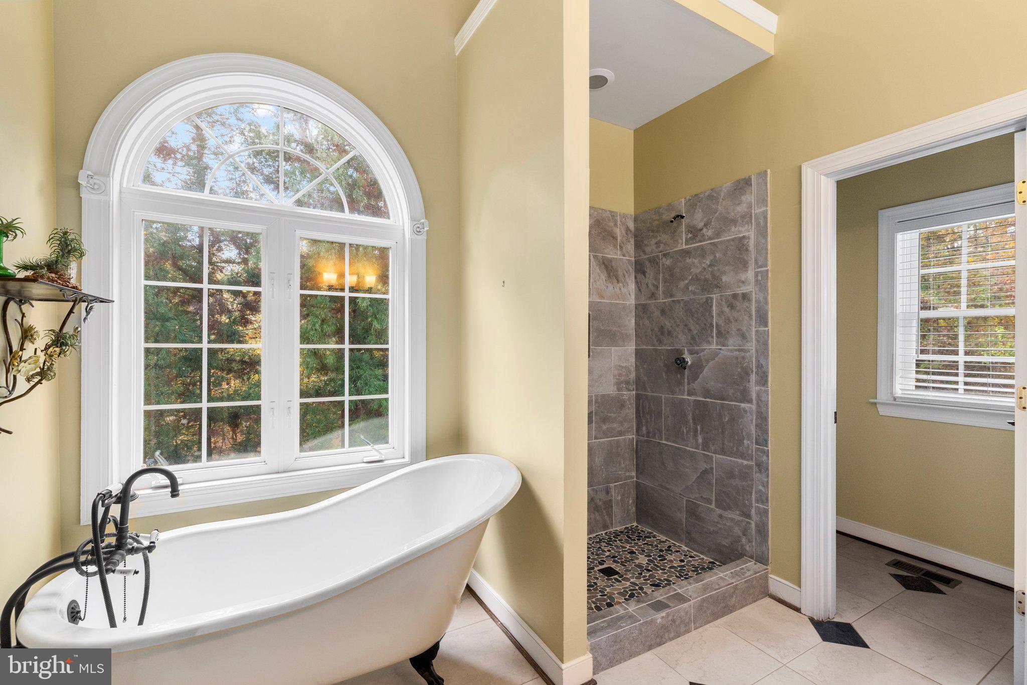 JAMES RIVER ESTATES - Residential