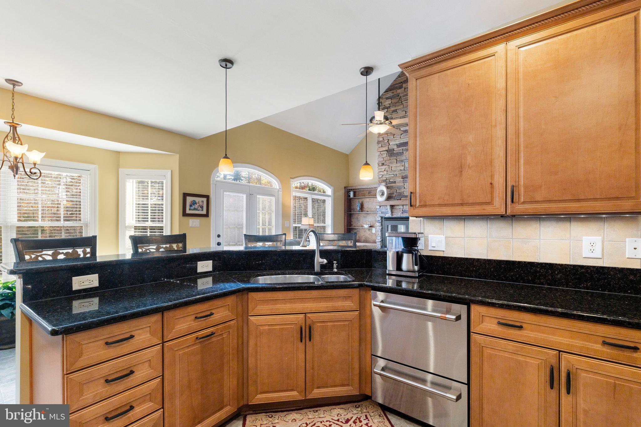 JAMES RIVER ESTATES - Residential