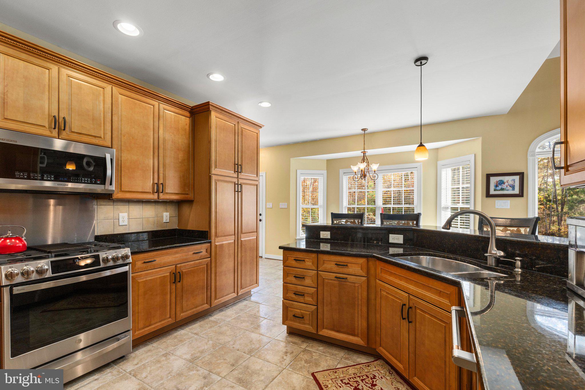 JAMES RIVER ESTATES - Residential