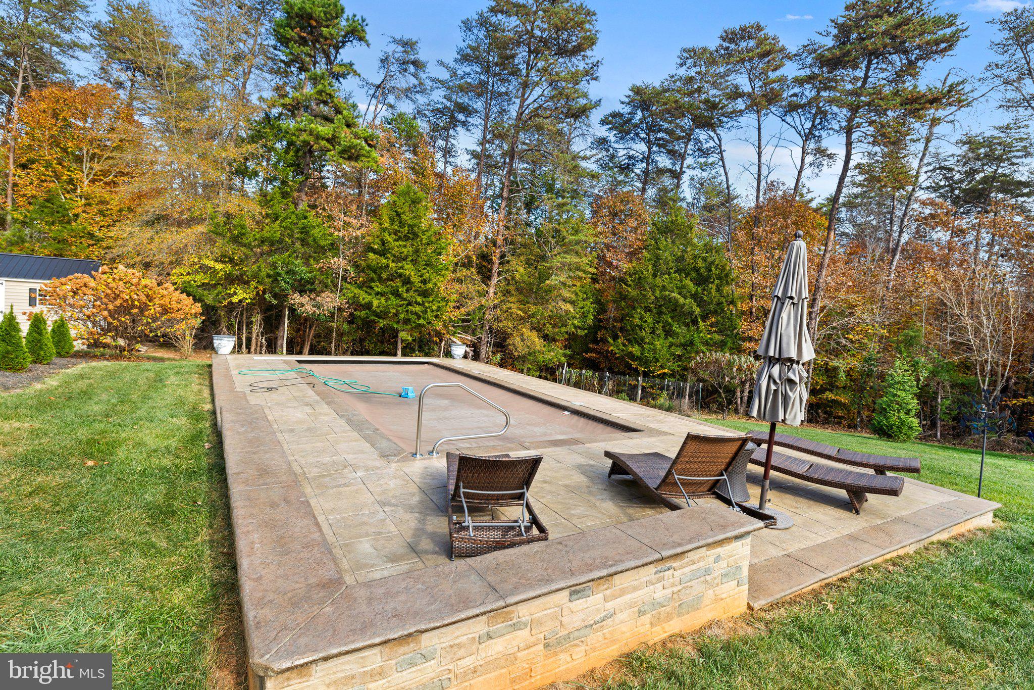 JAMES RIVER ESTATES - Residential