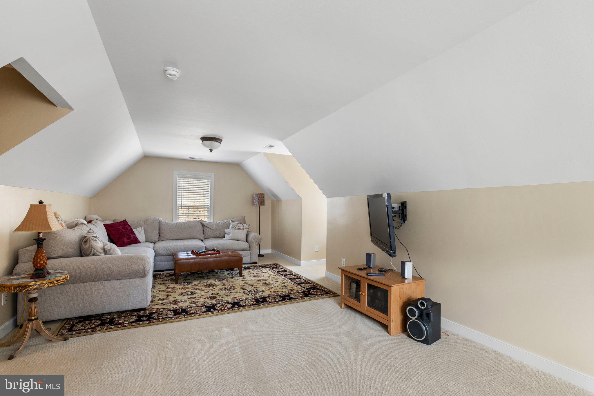 JAMES RIVER ESTATES - Residential