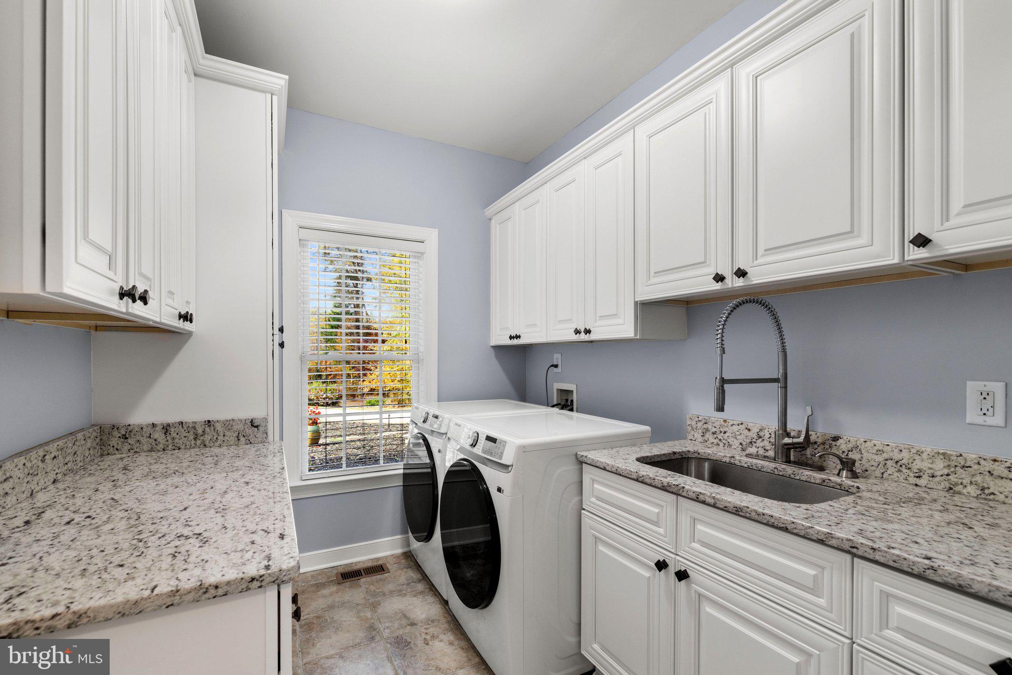 JAMES RIVER ESTATES - Residential