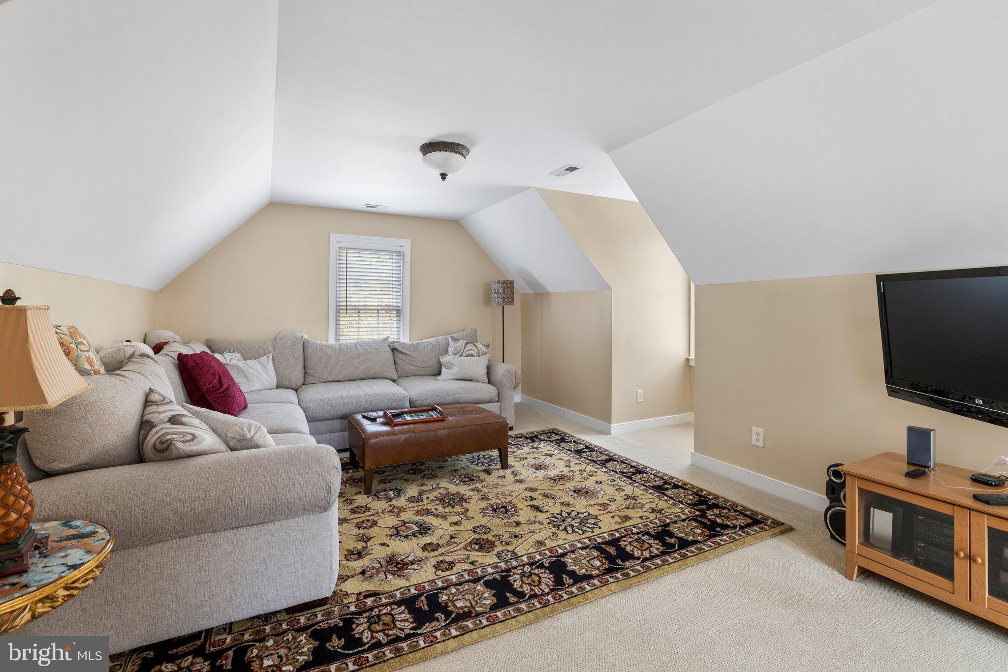 JAMES RIVER ESTATES - Residential