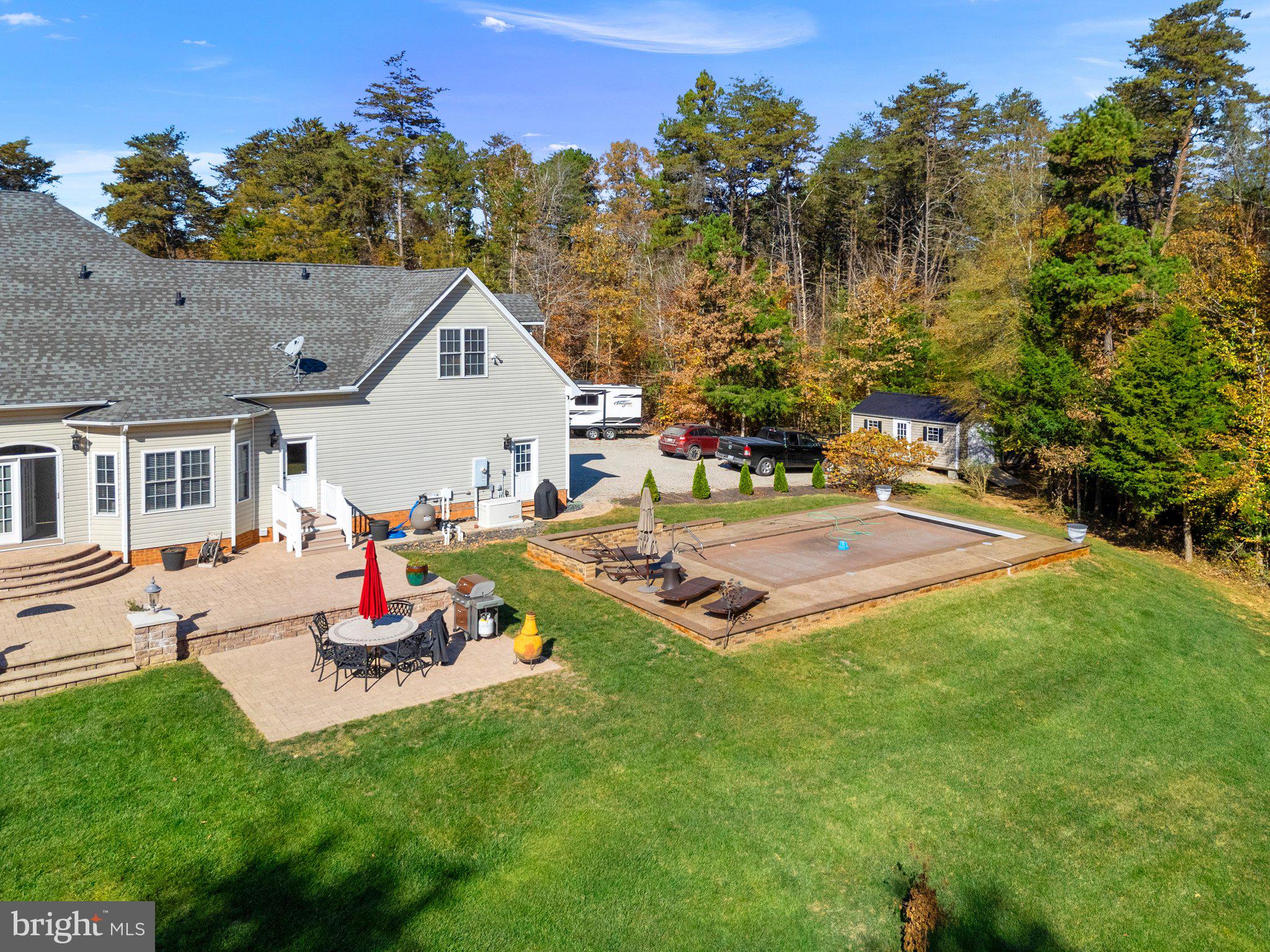 JAMES RIVER ESTATES - Residential