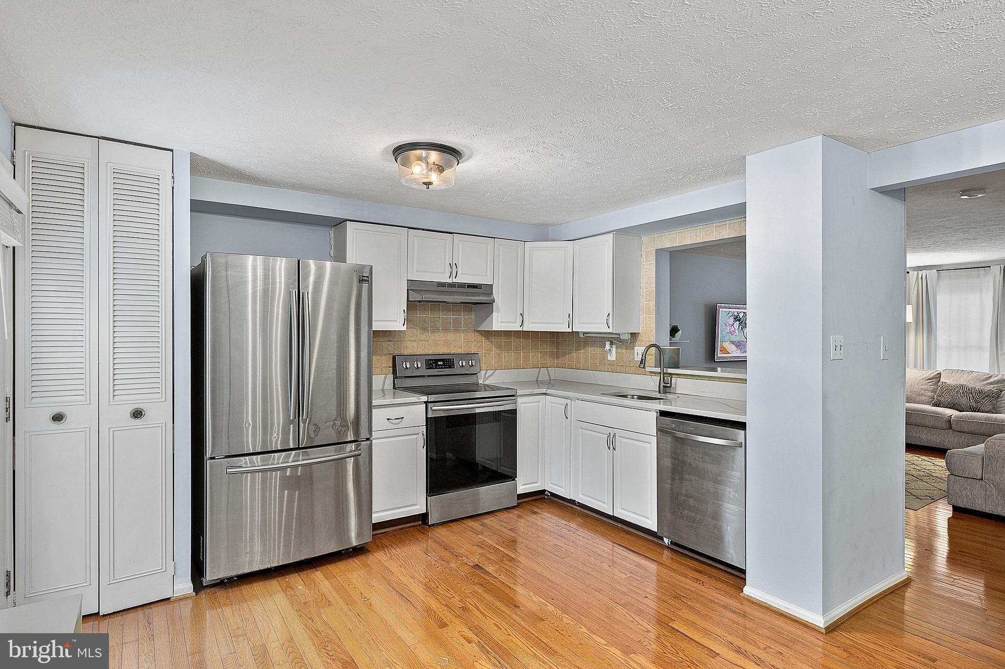 VILLAGE OF HICKORY RIDGE - Residential