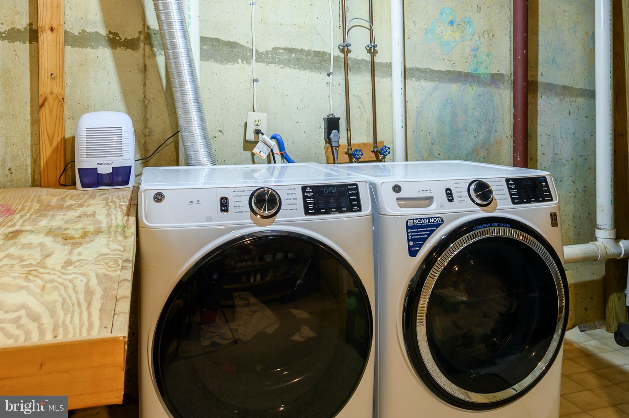 VILLAGE OF HICKORY RIDGE - Residential