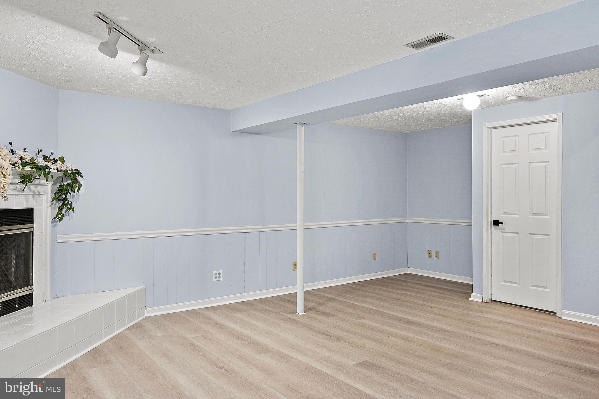 VILLAGE OF HICKORY RIDGE - Residential