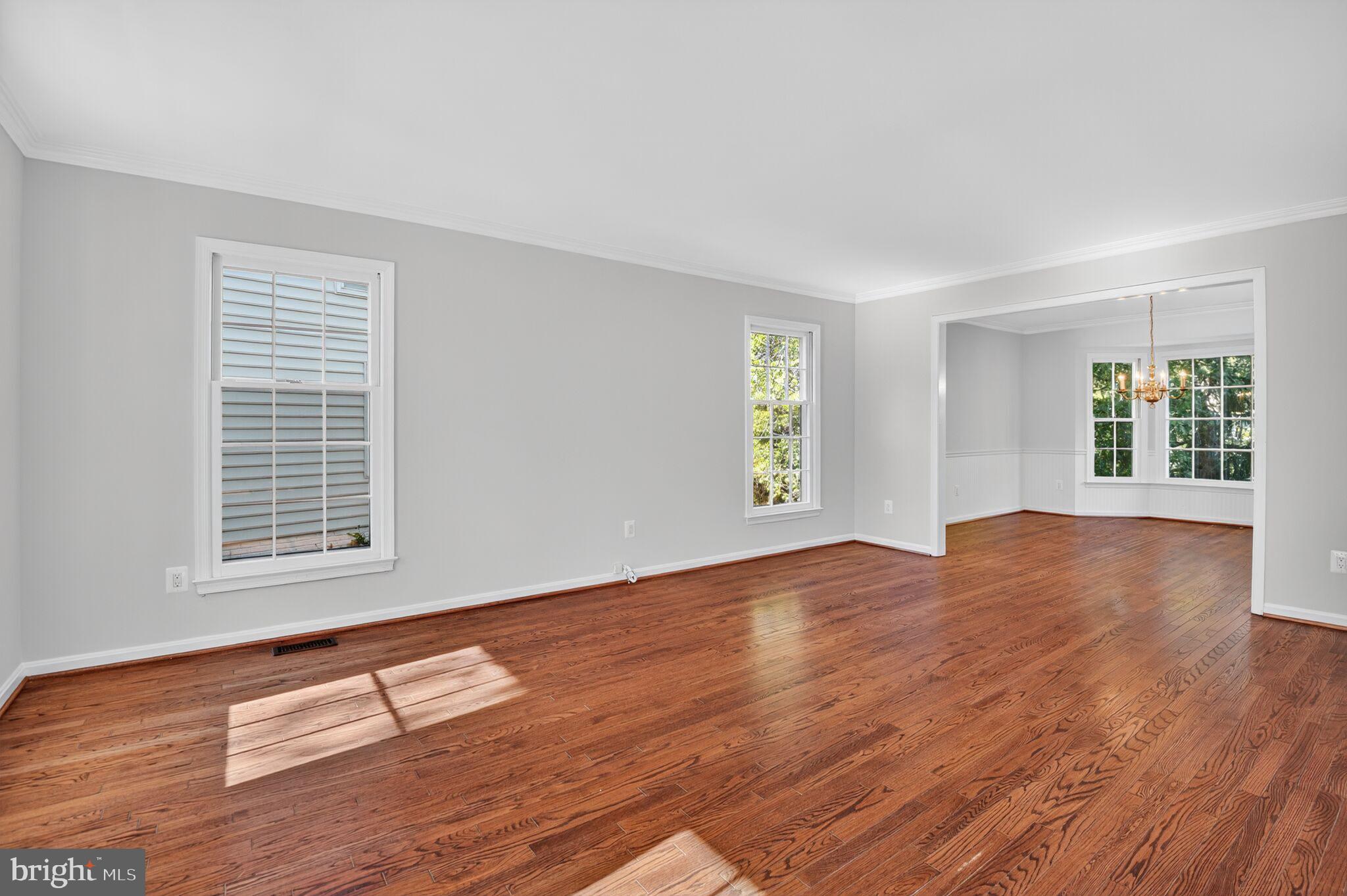 LAKE HALLOWELL - Residential