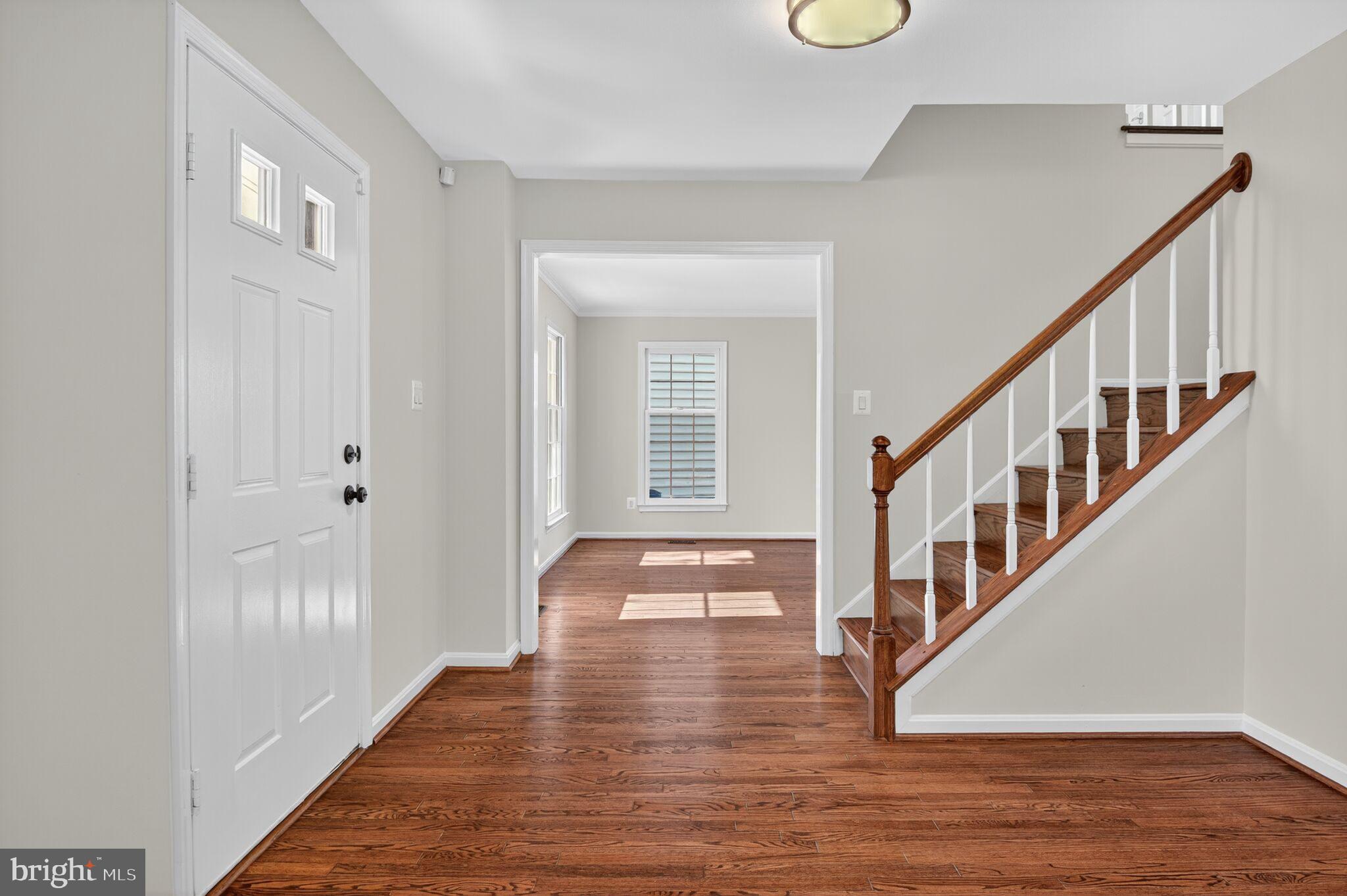 LAKE HALLOWELL - Residential