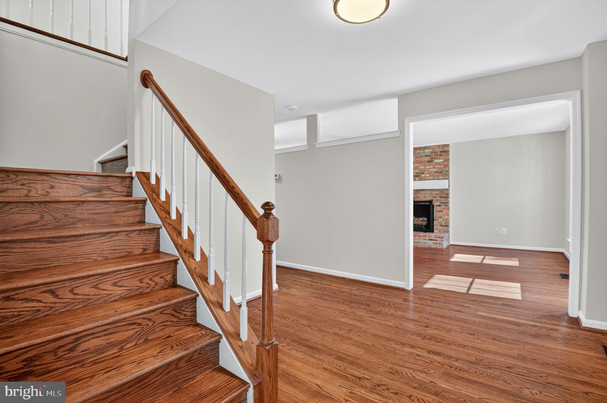 LAKE HALLOWELL - Residential