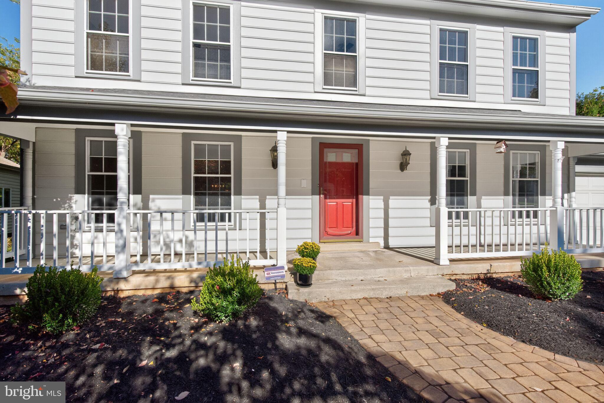 LAKE HALLOWELL - Residential