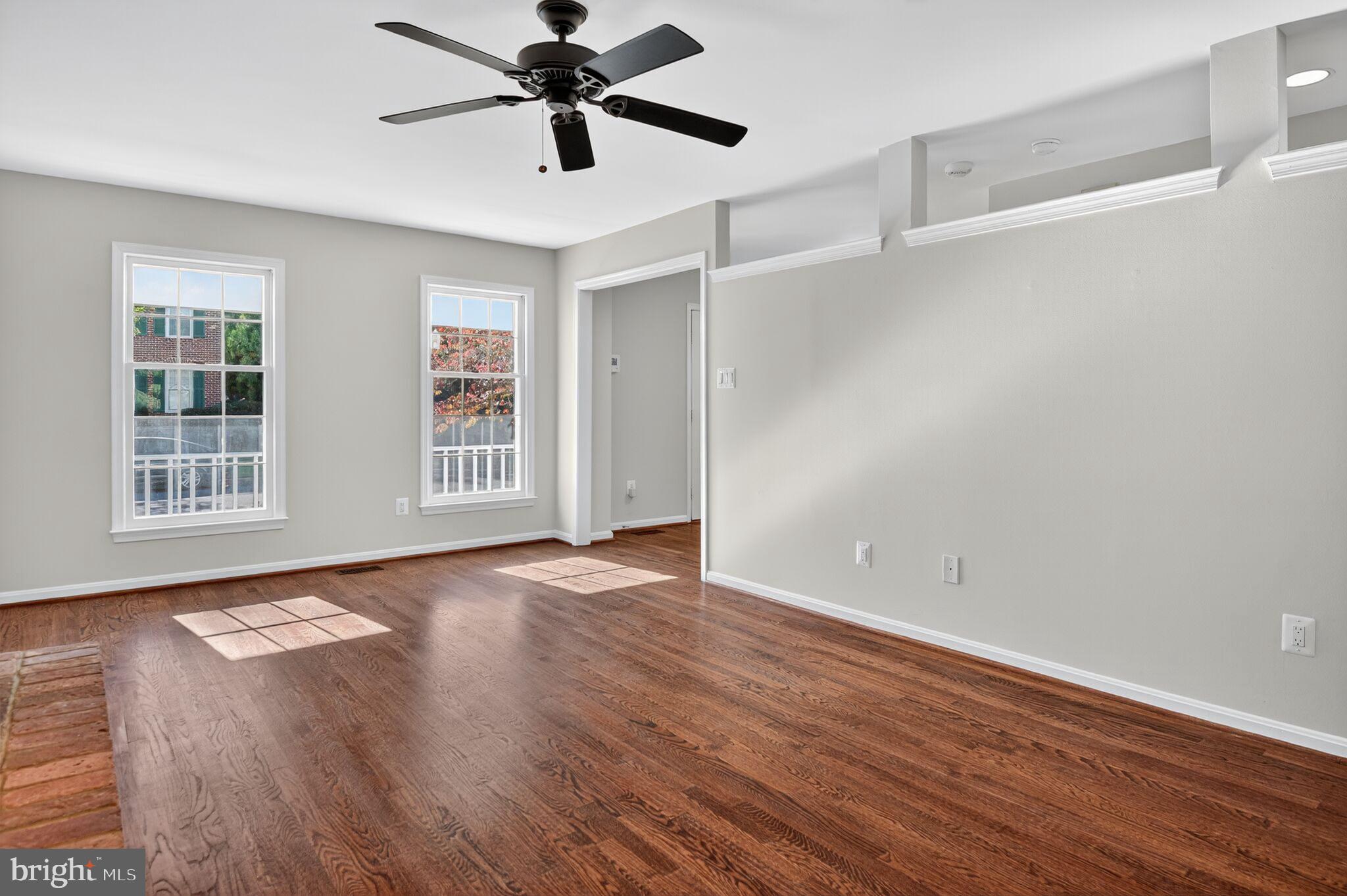 LAKE HALLOWELL - Residential