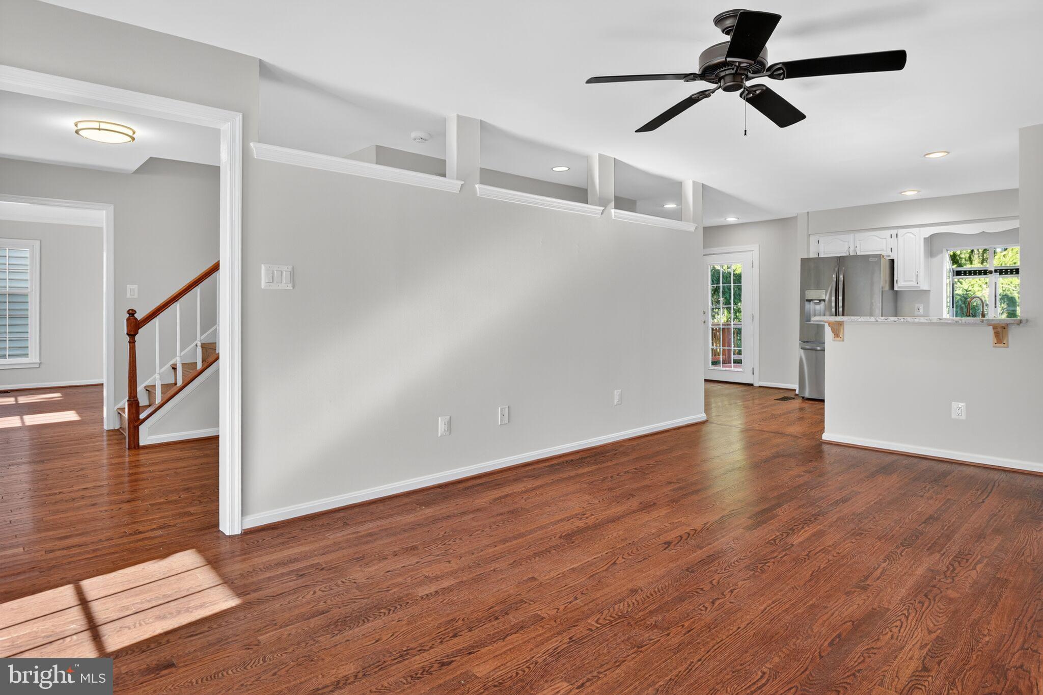 LAKE HALLOWELL - Residential